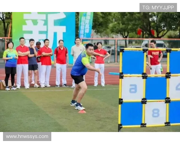 南京飞盘队在攀岩联赛中的拼搏历程与团队精神展现